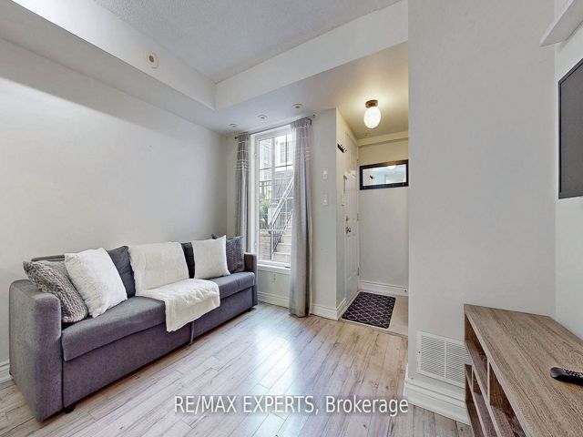 272 - 3 Everson Dr