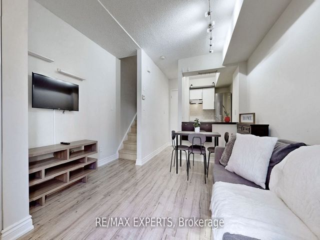 272 - 3 Everson Dr