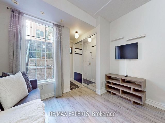 272 - 3 Everson Dr