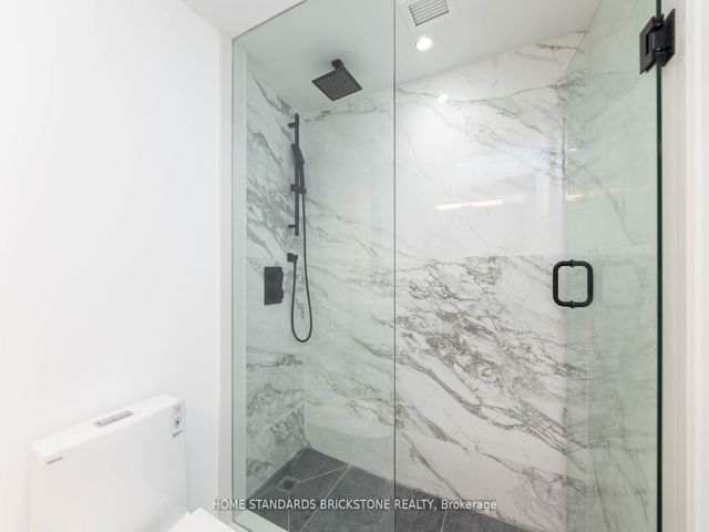 805 - 61 St Clair Ave W