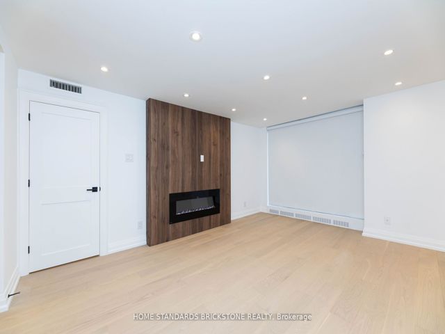 805 - 61 St Clair Ave W