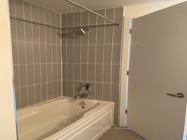 C224 - 1660 Victoria Park Ave