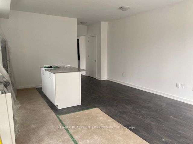 C224 - 1660 Victoria Park Ave