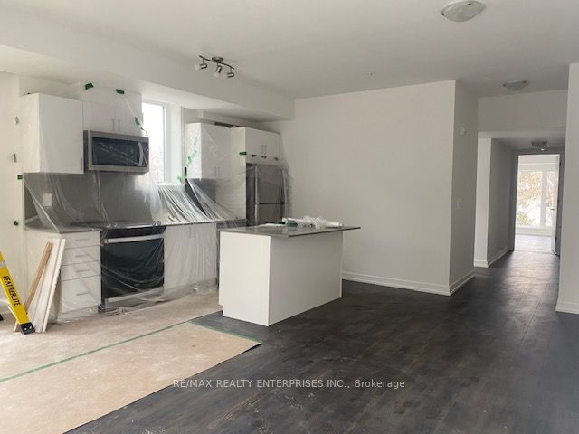 C224 - 1660 Victoria Park Ave