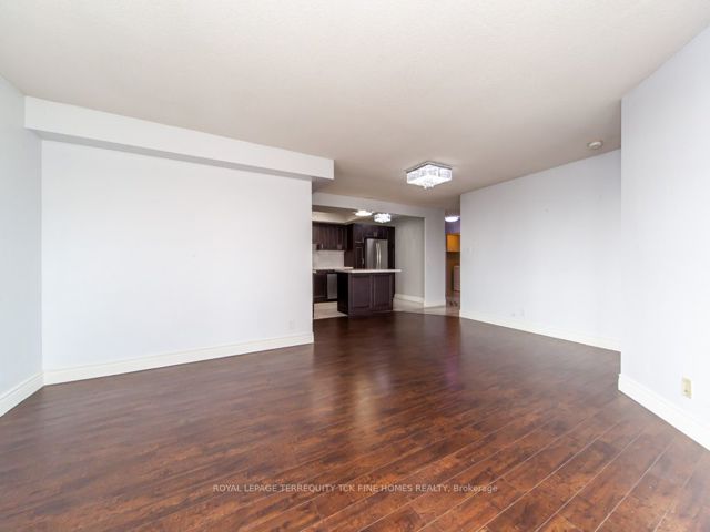 1905 - 215 Wynford Dr