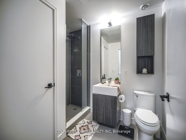 812 - 60 Tannery Rd