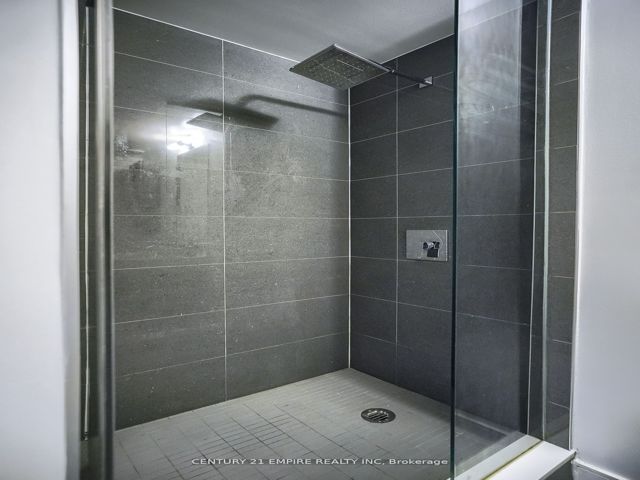 812 - 60 Tannery Rd