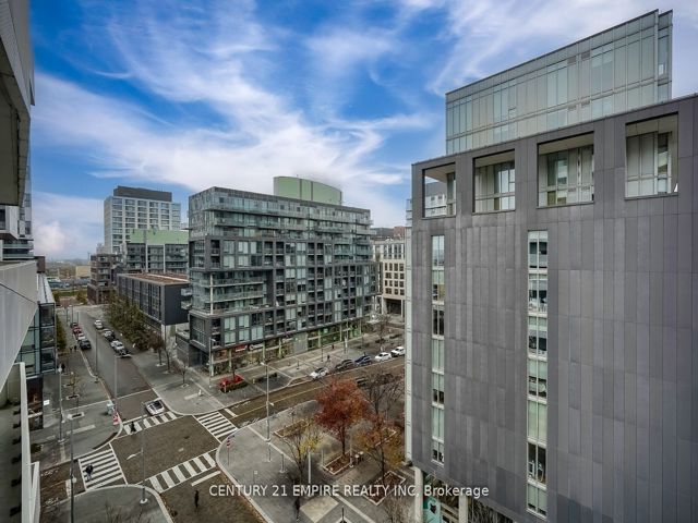 812 - 60 Tannery Rd