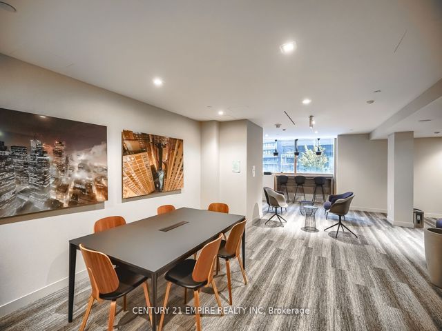 812 - 60 Tannery Rd