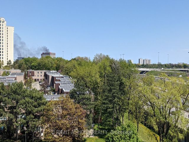 801 - 5 Parkway Forest Dr
