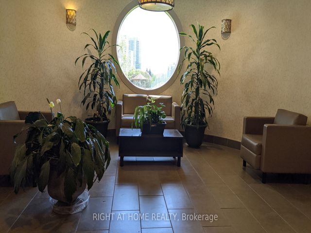 801 - 5 Parkway Forest Dr