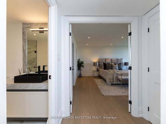 9D - 66 Collier St