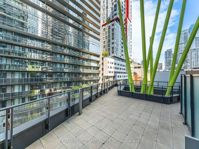3012 - 125 Peter St
