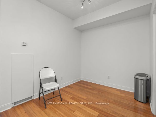 101 - 21 Scollard St