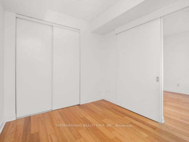 101 - 21 Scollard St