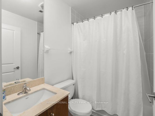 101 - 21 Scollard St