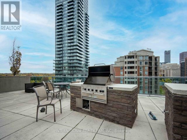 101 - 21 Scollard St