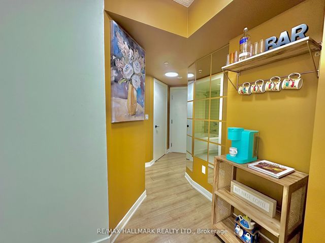 207 - 5740 Yonge St