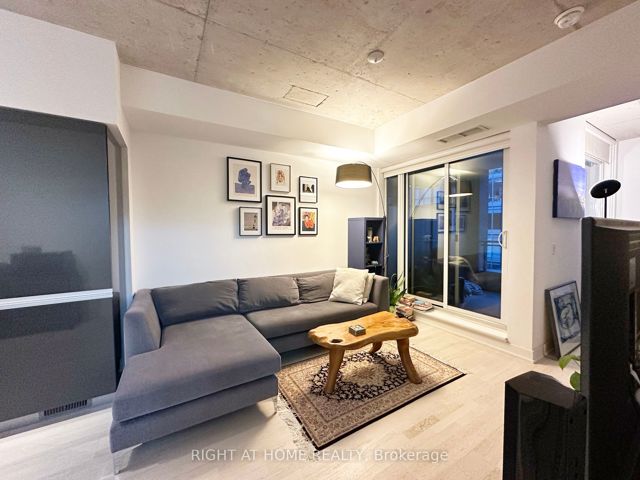 519 - 20 Gladstone Ave