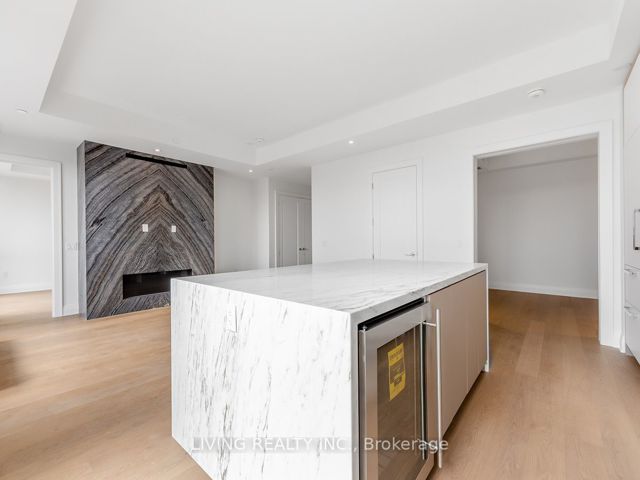 606 - 2 Forest Hill Rd