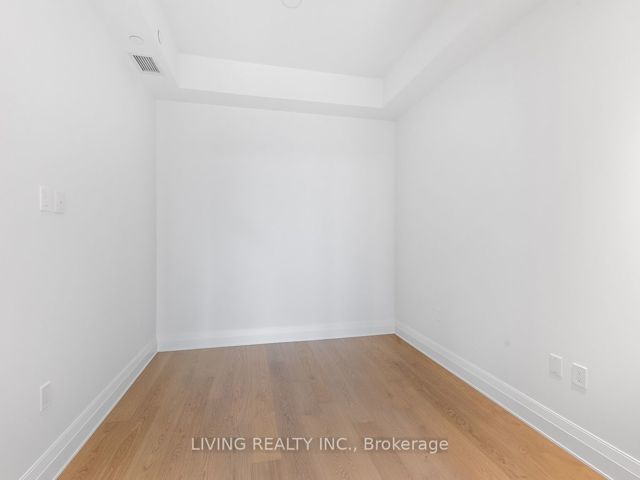 606 - 2 Forest Hill Rd