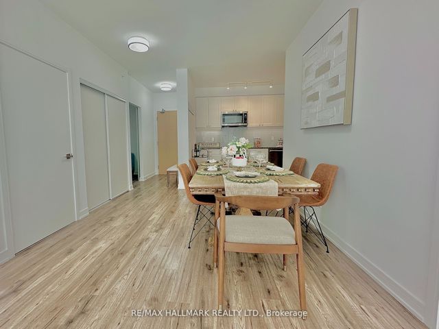 221 - 621 Sheppard Ave E