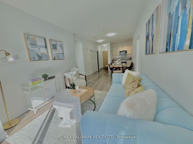 221 - 621 Sheppard Ave E
