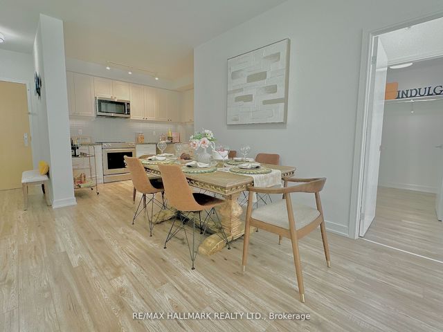 221 - 621 Sheppard Ave E