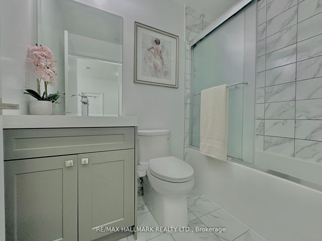 221 - 621 Sheppard Ave E
