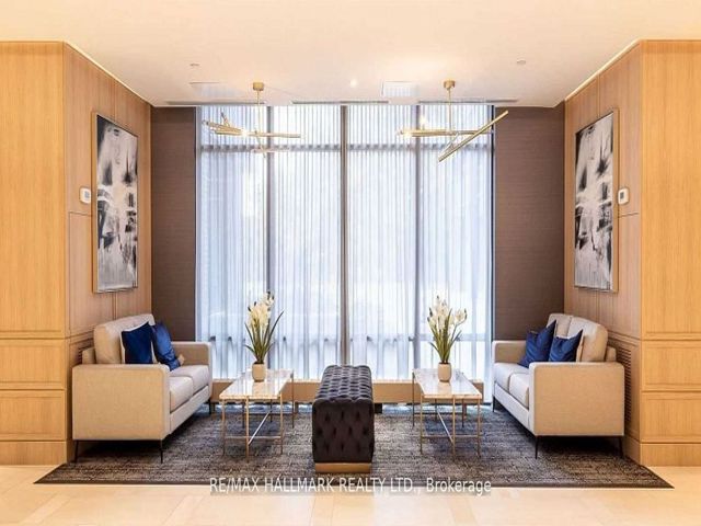221 - 621 Sheppard Ave E