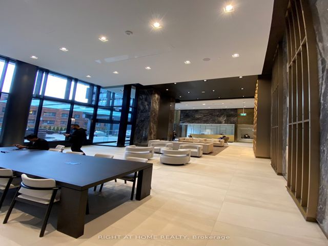 2809 - 127 Broadway Ave