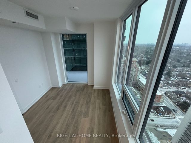 2809 - 127 Broadway Ave