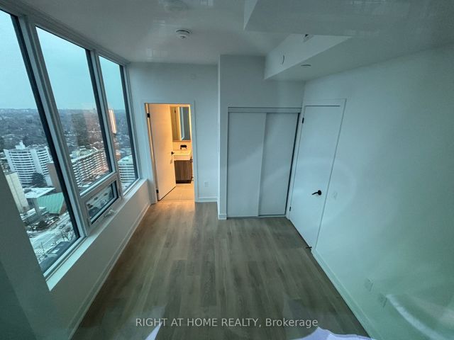 2809 - 127 Broadway Ave