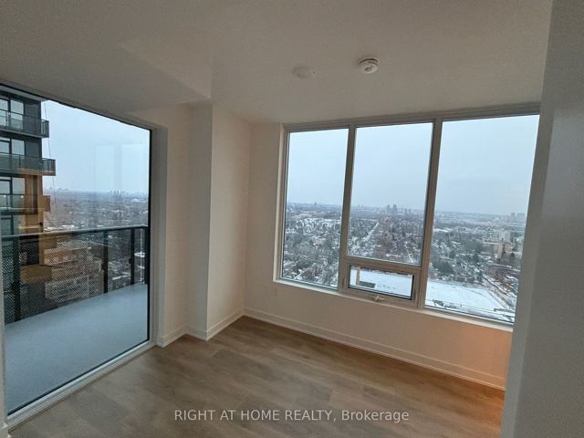 2809 - 127 Broadway Ave