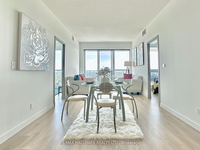 1902 - 25 Mcmahon Dr