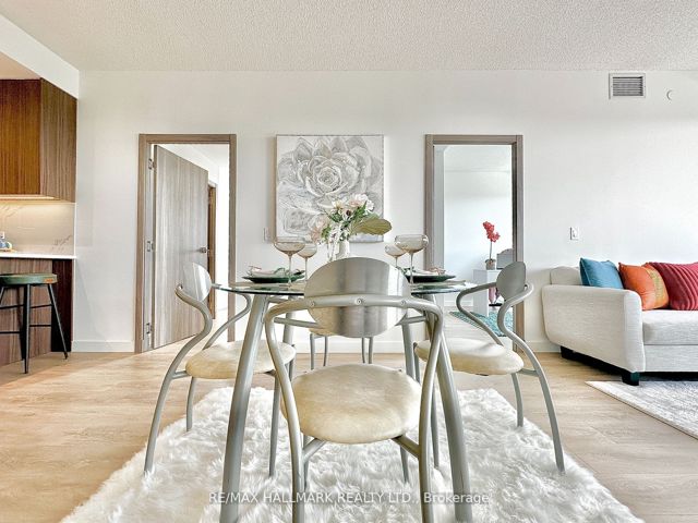 1902 - 25 Mcmahon Dr