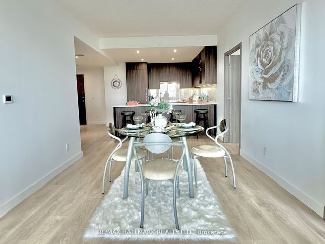 1902 - 25 Mcmahon Dr