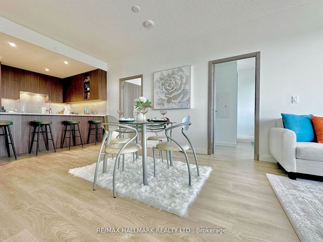 1902 - 25 Mcmahon Dr