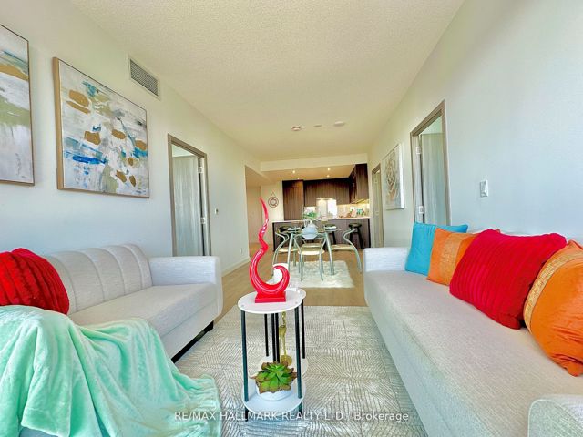 1902 - 25 Mcmahon Dr