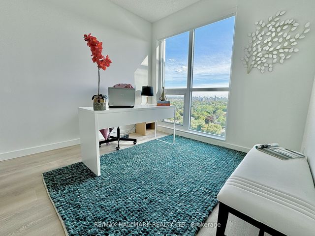 1902 - 25 Mcmahon Dr