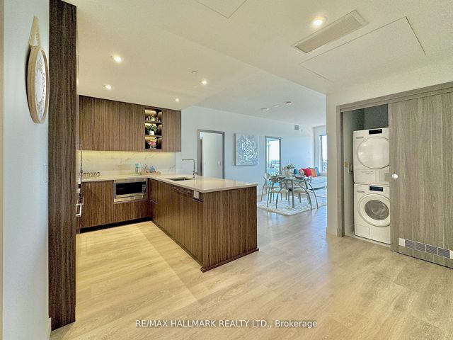 1902 - 25 Mcmahon Dr