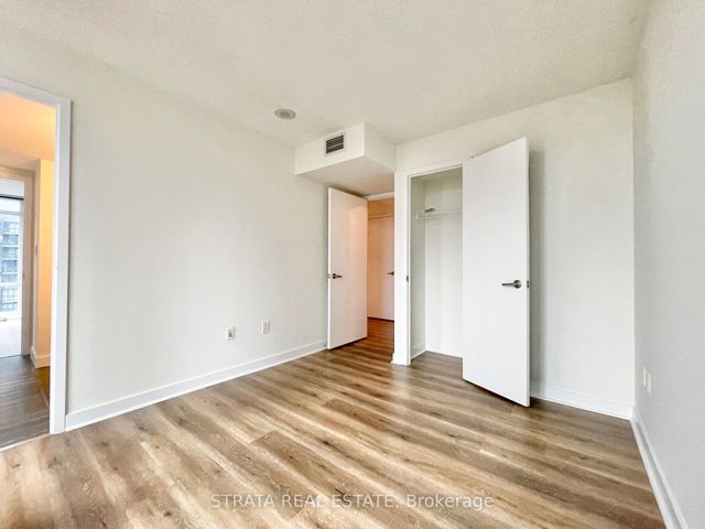 920 - 4K Spadina Ave