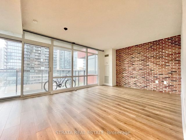 920 - 4K Spadina Ave