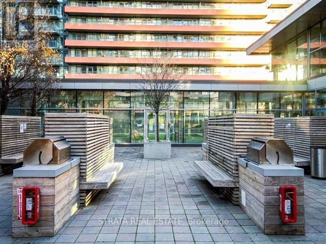 920 - 4K Spadina Ave