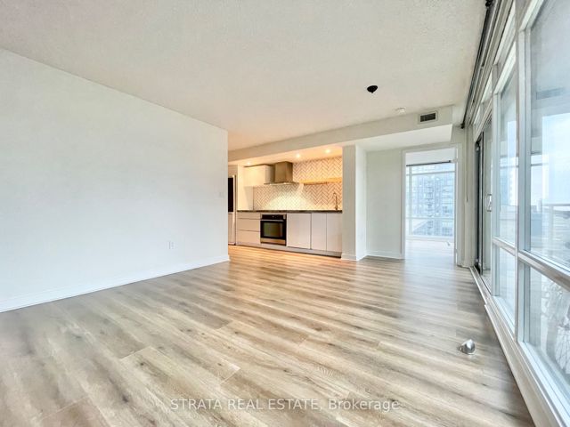 920 - 4K Spadina Ave