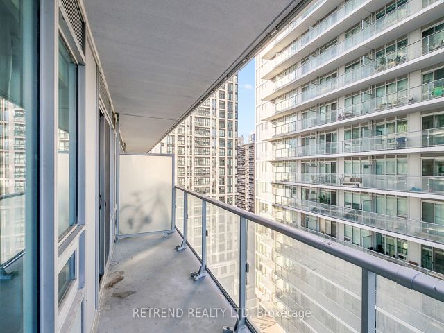 1402 - 195 Redpath Ave
