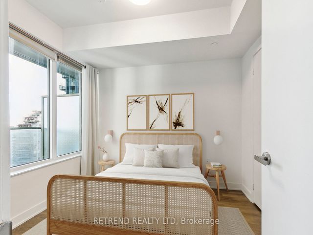 1402 - 195 Redpath Ave
