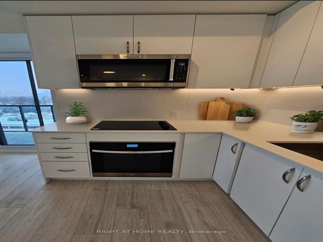 711 - 181 Sheppard Ave E