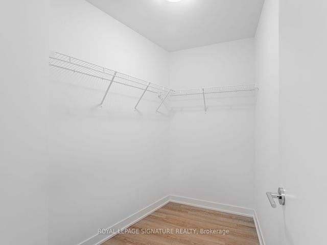 215 - 250 Lawrence Ave W
