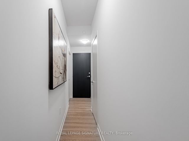 215 - 250 Lawrence Ave W